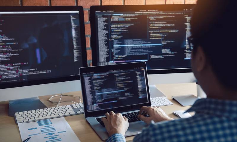 数据科学选型:R与Python如何赋能息县网站建设?
